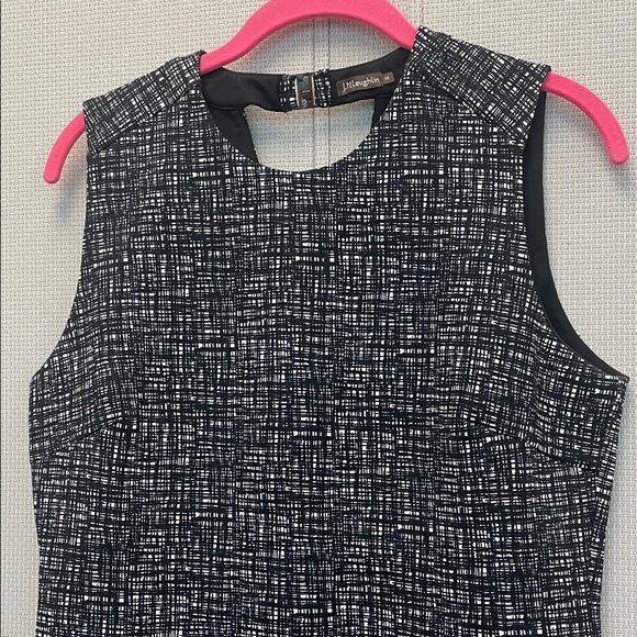 J. McLaughlin Dress Size M 
Excellent Like New Condition - Picture 2 of 7